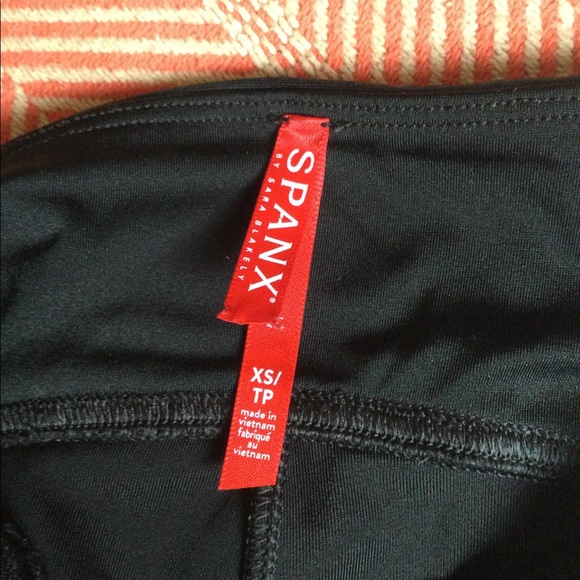 Spanx black faux leather leggings - Picture 6 of 6